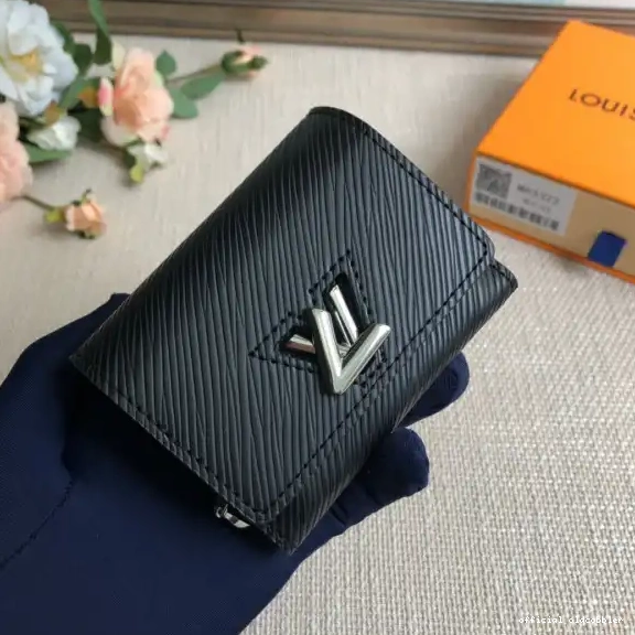 Official oldcobbler LOUIS VUITTON TWIST WALLET 0627